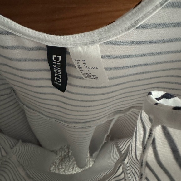 H&M Divided Dress Woman's Size 14 Striped Black/White #761 - Picture 3 of 7